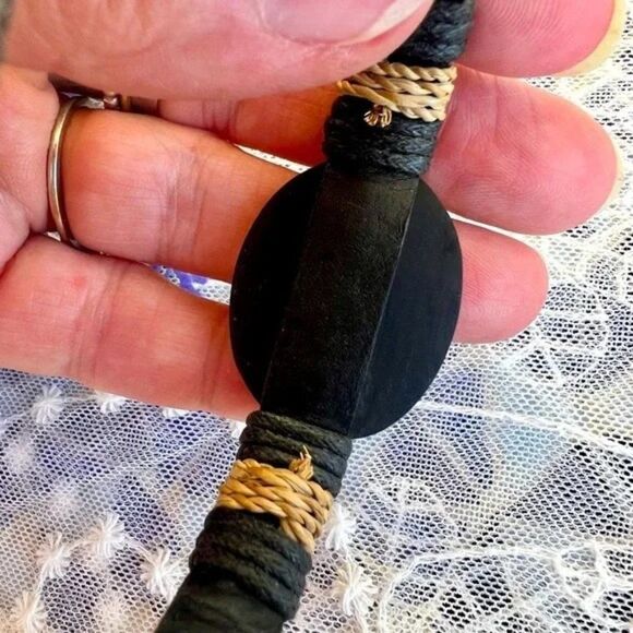 Vintage Leather & Mother of Pearl Boho Bracelet - Picture 6 of 11